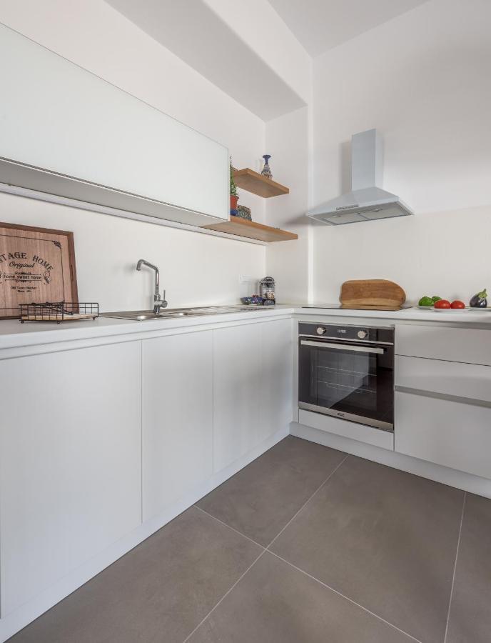 Apartment Elyos Pollonia